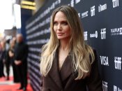 Анджелина Джоли дважды приезжала в Украину во время войны