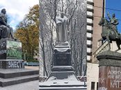 Пам’ятники Пушкіну, Ватутіну та Щорсу досі "прикрашають" Київ