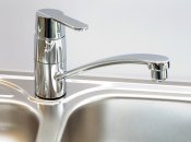 В этой громаде есть только услуга водоснабжения