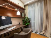 Чи повинні штори торкатися підлоги