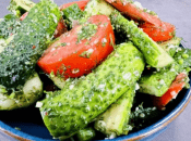 Малосольні овочі в пакеті