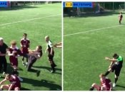 В ход шли и ноги, и руки