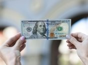 Каким будет курс доллара в Украине в начале лета