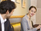 Эти знаки Зодиака быстро заводят новые знакомства