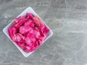 Виходить хрустка та яскрава закуска