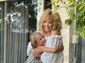 На фото - Алла Пугачева со своей дочерью Лизой