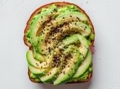 Такий тост стане чудовим варіантом сніданку  (зображення створено за допомогою ШІ)