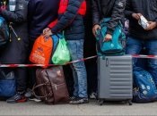 Мужчины не могут покидать страну, пока идет война