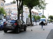 Проезд по тротуару запрещен ПДД Украины