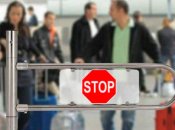 Пока в стране продолжается военное положение, выезд за пределы страны ограничен