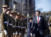 Глава Минобороны Великобритании Джеймс Гиппи во время визита в Австралию