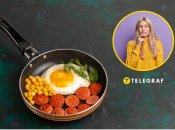 Сковорідка з продуктами