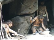 Неандертальці