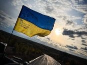 Український прапор підіймають в дедалі більшій кількості місць Херсонської області