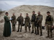 Духовный пастырь: как военный капеллан Иван поддерживает наших бойцов на Донетчине (фото)