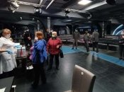 Некоторые люди отстояли в очереди несколько часов, но ушли без прививки