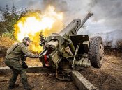 Украинская артиллерия ведет огонь по врагу