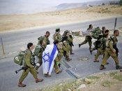 Армия - это не про демократию, а про строгую вертикаль, про эффективность и утилитаризм