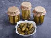 Простий рецепт хрумких маринованих огірків із гірчицею