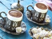 Напиток получится крепким и с фирменной пенкой