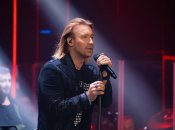 Олег Винник даже когда был в Украине не очень афишировал свою семью