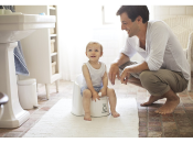 Когда начинать приучать к горшку: 11 признаков того, что ребенок готов отказаться от подгузников