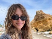 Леся Никитюк поделилась кадрами в легком летнем платье