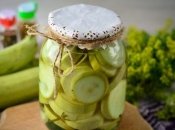 Заготовки на зиму из кабачков: простые рецепты