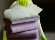 Губку для миття посуду потрібно міняти часто