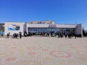 Жители Новой Каховки на митинге за Украину в марте 2022