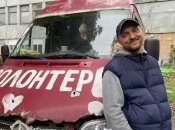 Михайло Пуришев та його вже легендарний мікроавтобус