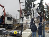 Установка памятника Григорию Сковороде в Полтаве