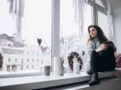 Под себя следует подстилать теплое, если сидите на холодном