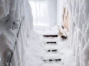 Нет никаких армий и стран, на стороне которых воюет Дед Мороз