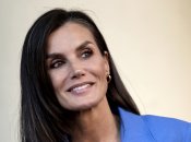 Королева Летиція у стильному вбранні