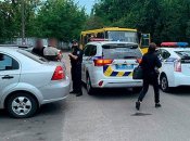 Двое парней угнали маршрутку и катались по Киеву: видео 