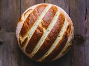 Вкусный домашний хлеб по силам приготовить каждому (изображение создано с помощью ИИ)