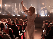 Співачка LOBODA провела у Ризі різдвяний концерт для особливих дітей