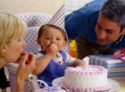 Сценарий первого дня рождения: празднуем с крохой первую дату