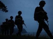  Північна Корея виставила озброєних військових на кордоні з Китаєм