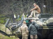 У скандалі з аудитом виробників зброї випливли нові подробиці