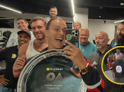 Арина Соболенко с трофеем финалистки AO-2025