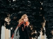 Как стильно комбинировать шарфы с верхней одеждой - советы стилиста