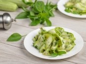 Смачні мариновані кабачки