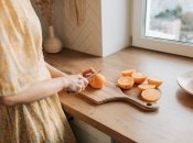 Незамінна річ на кухні — обробна дошка