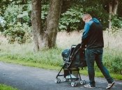 Многодетные отцы могут выехать из Украины во время войны