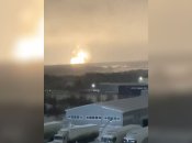 У Росії біля військового заводу, який виготовляє "Іскандери", пролунав вибух: вогонь бачили за багато кілометрів (відео)