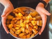 Любимое многими блюдо - запеченный картофель