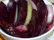 Такая закуска из свеклы может храниться несколько месяцев