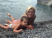 Летний отдых с Яной Клочковой: крымские пляжи и полезная галька (фото)